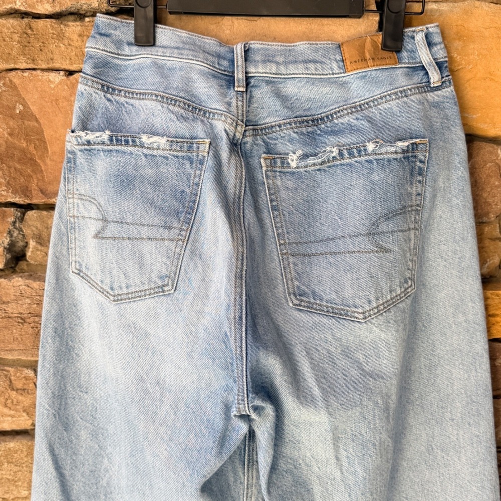 American Eagle Baggy Jean Womens 4 Light Wash High Rise Distressed Skater grunge - Picture 4 of 12